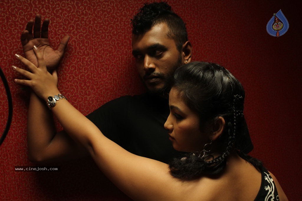 Shivani Tamil Movie Stills - 77 / 96 photos