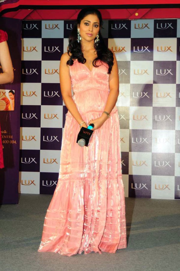 Shriya  - 29 / 42 photos