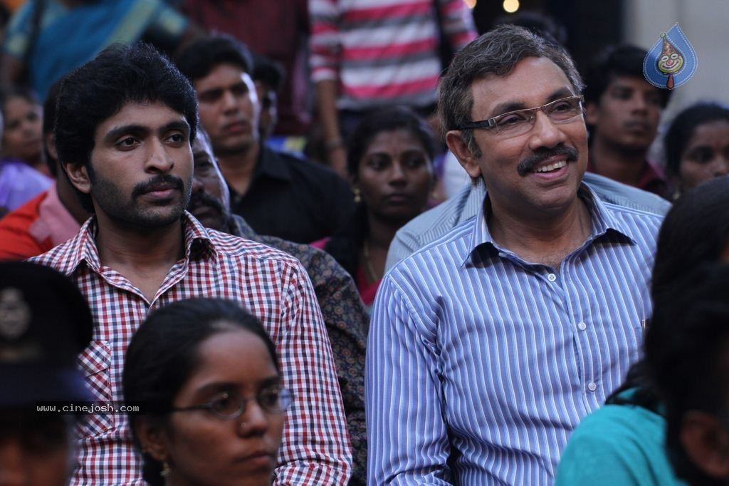 Sigaram Thodu Tamil Movie New Stills - 18 / 49 photos