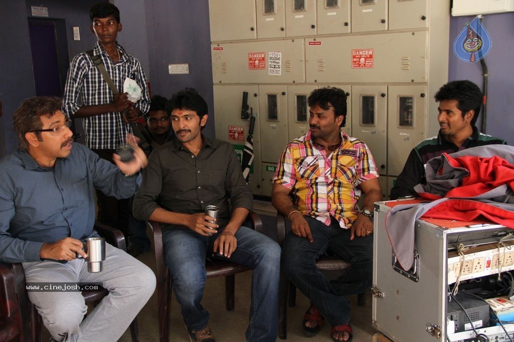 Sigaram Thodu Tamil Movie New Stills - 22 / 49 photos