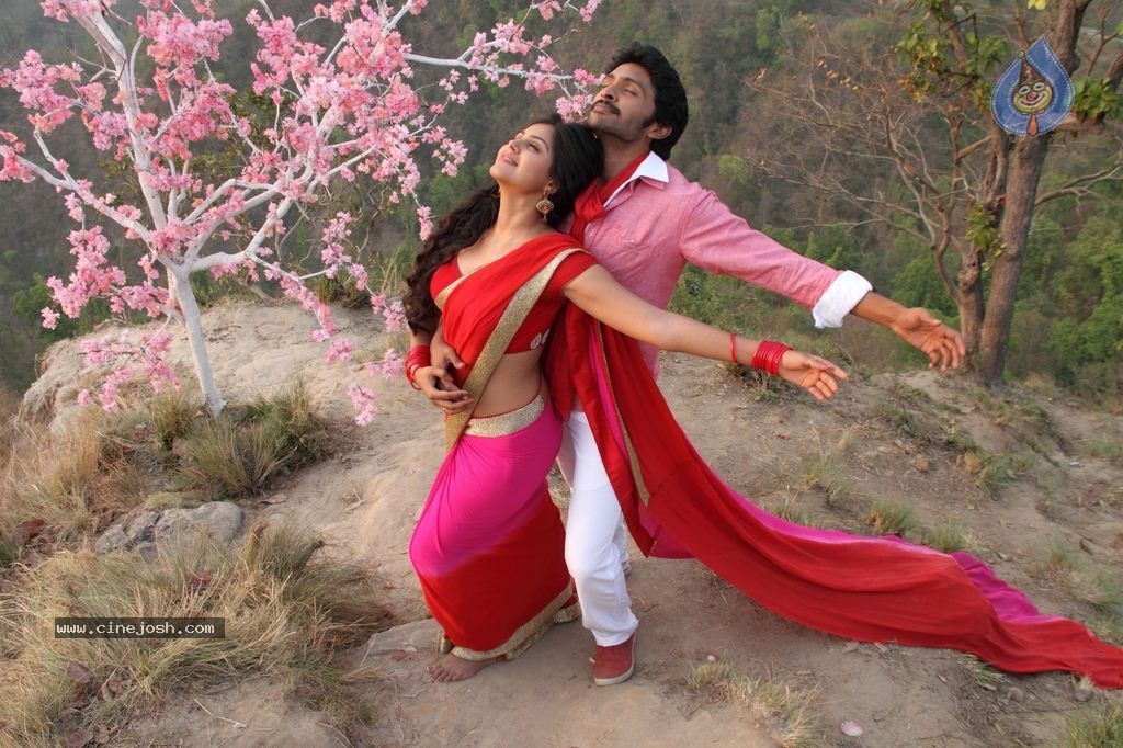 Sigaram Thodu Tamil Movie New Stills - 26 / 49 photos
