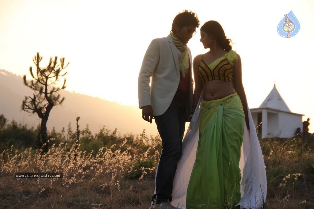 Sigaram Thodu Tamil Movie New Stills - 44 / 49 photos