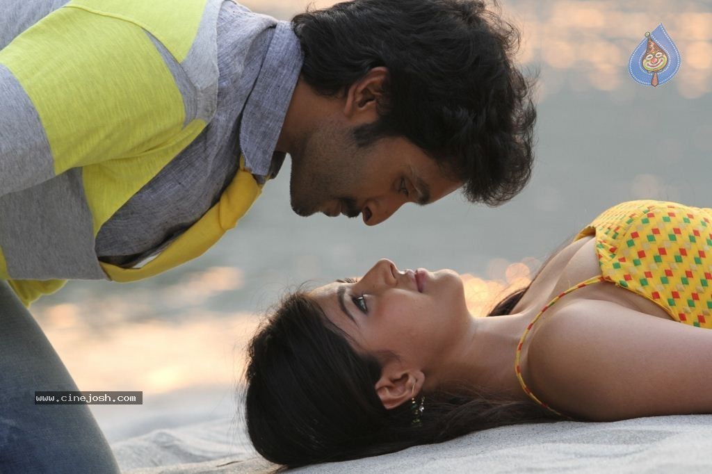 Sigaram Thodu Tamil Movie New Stills - 46 / 49 photos