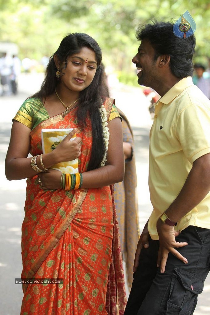 Sillunu Oru Payanam Tamil Movie Photos - 7 / 45 photos
