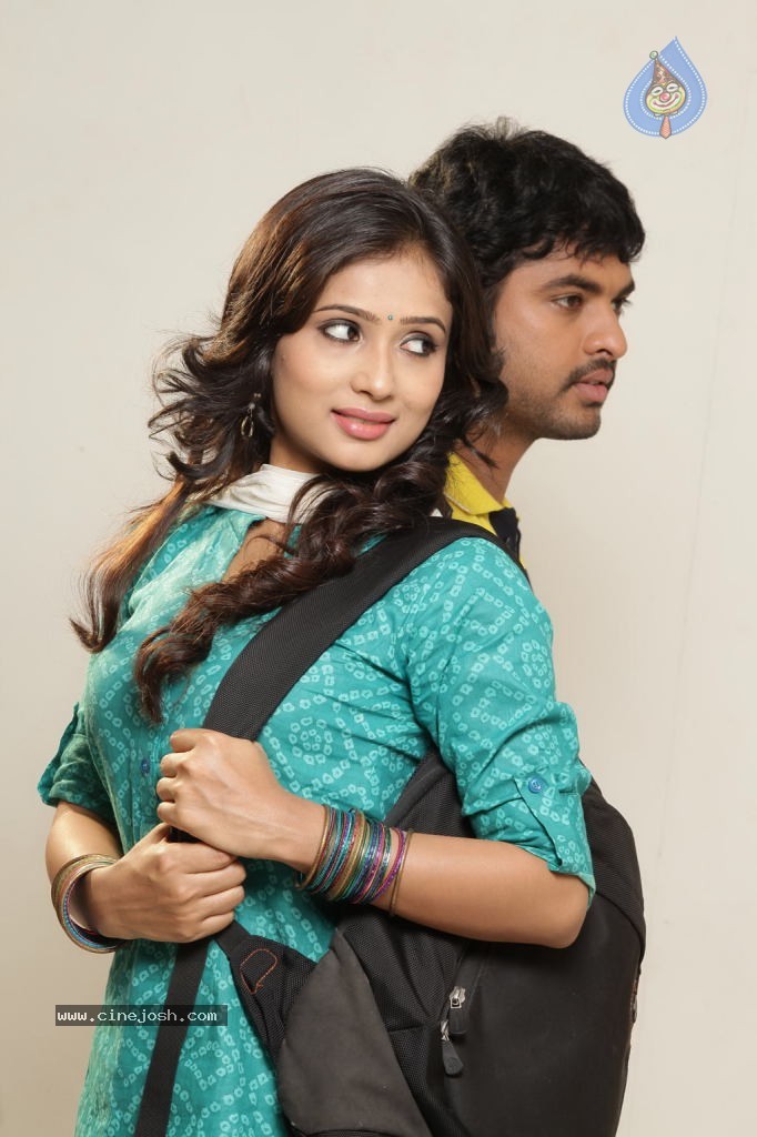 Sillunu Oru Santhippu Tamil Movie Stills - 3 / 55 photos