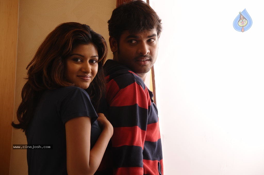 Sillunu Oru Santhippu Tamil Movie Stills - 37 / 55 photos