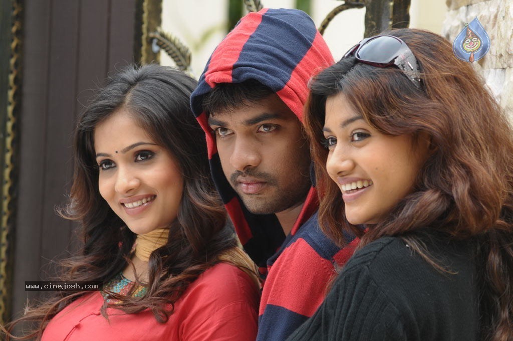 Sillunu Oru Santhippu Tamil Movie Stills - 46 / 55 photos