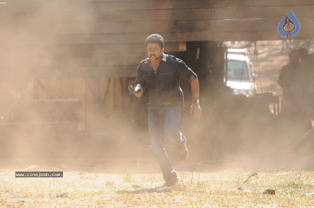 Singam Movie Stills and Wallpapers - 15 / 149 photos