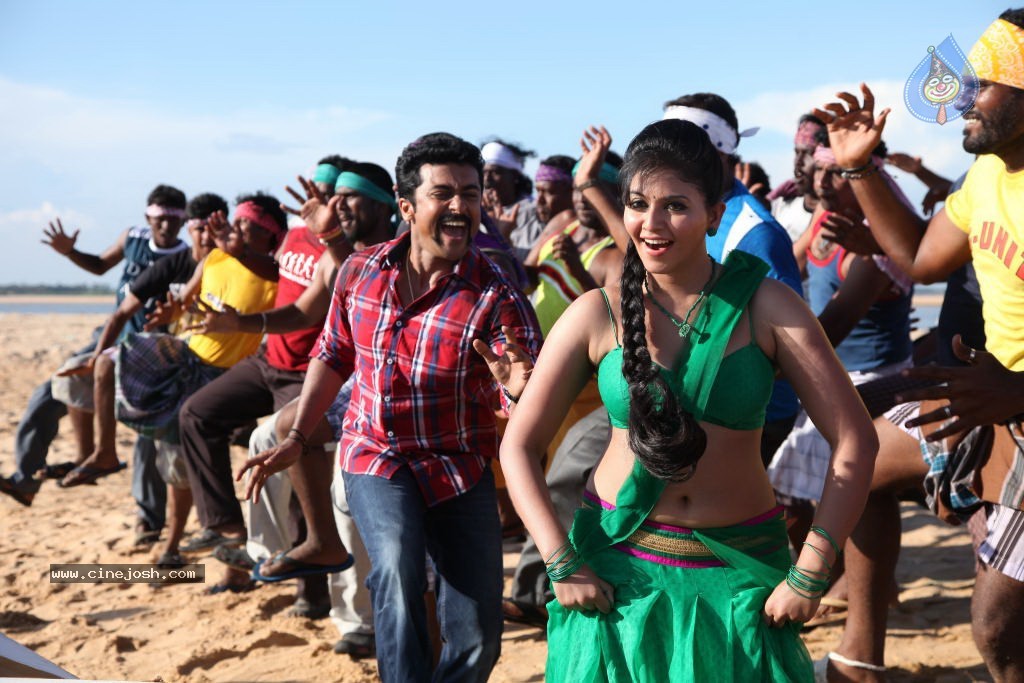 Singam Movie Stills and Wallpapers - 20 / 149 photos