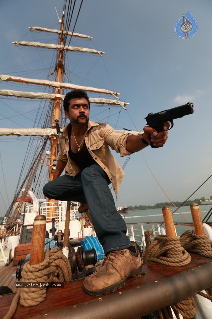 Singam Movie Stills and Wallpapers - 72 / 149 photos