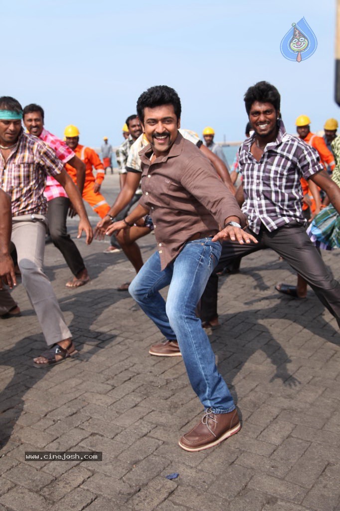Singam Movie Stills and Wallpapers - 115 / 149 photos