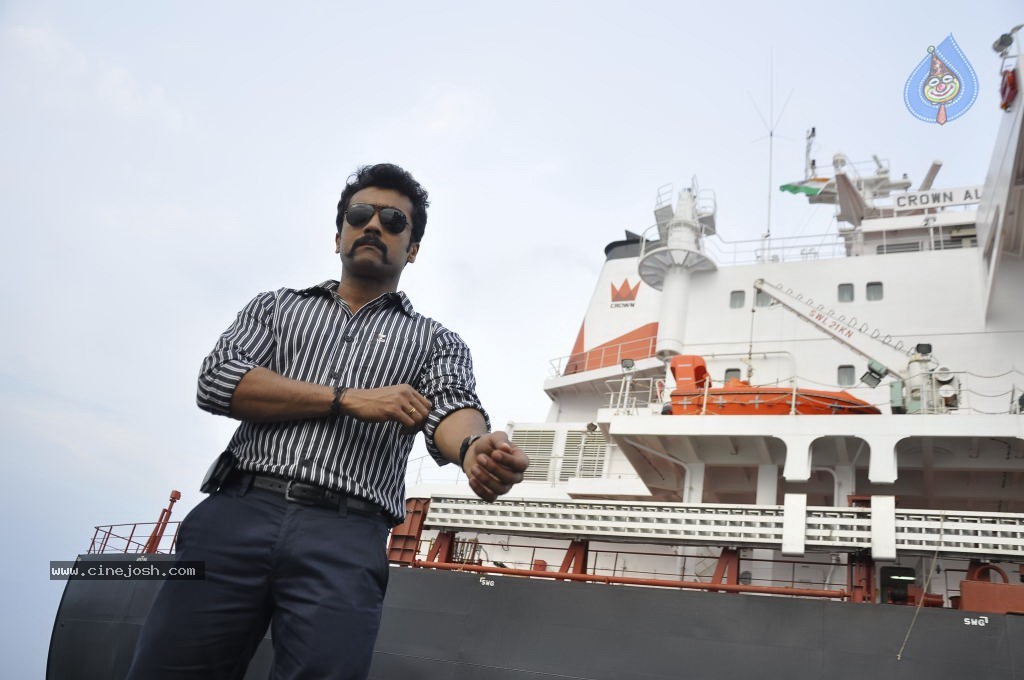 Singam Movie Stills and Wallpapers - 138 / 149 photos