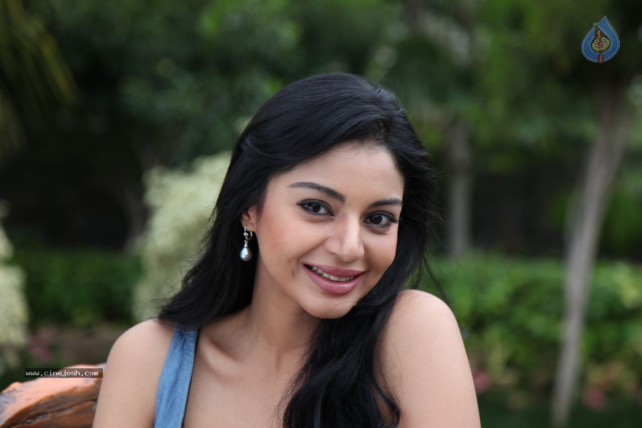 Singham 123 Movie Stills & Working Stills - 25 / 78 photos