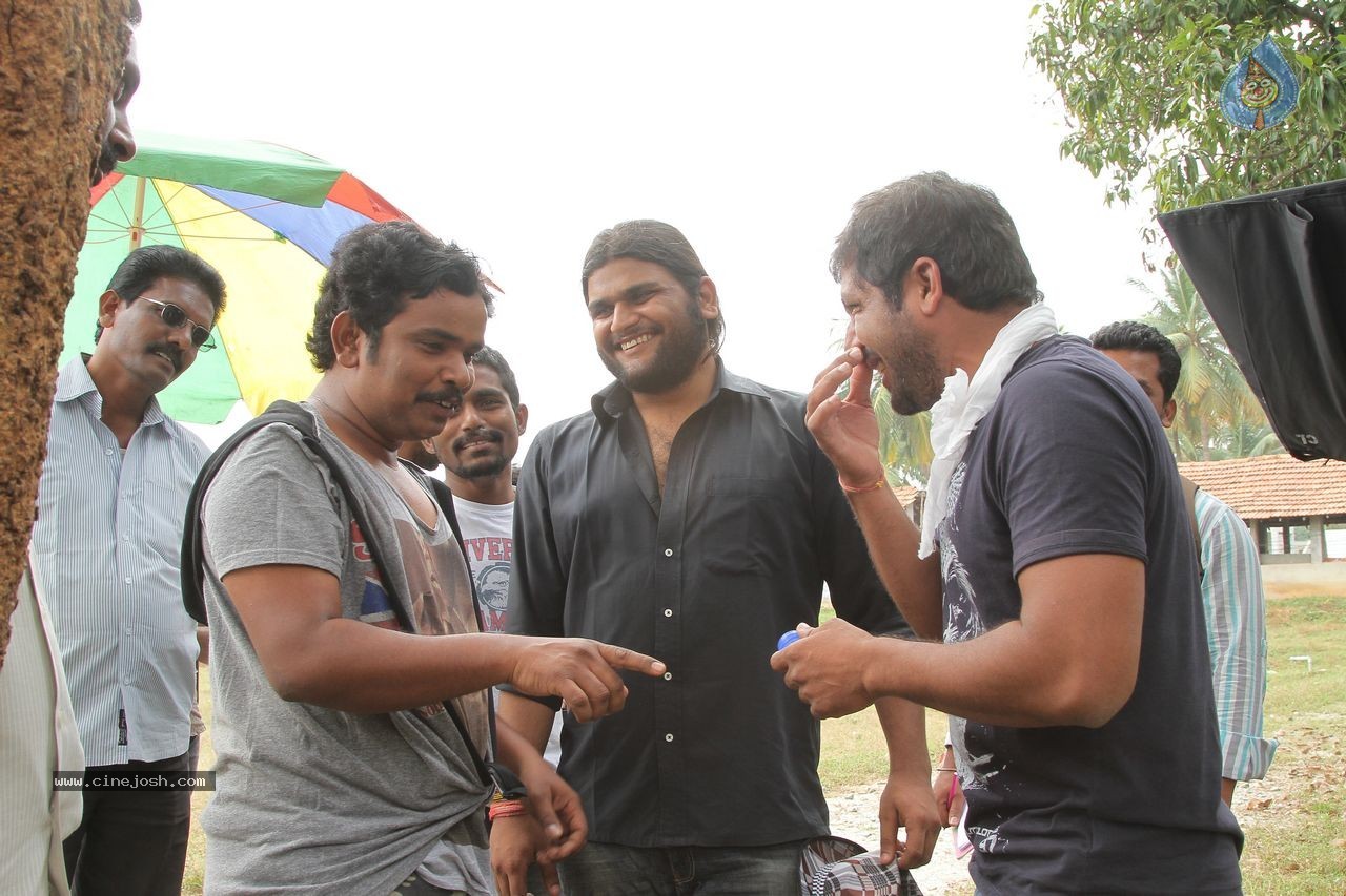 Singham 123 Movie Stills & Working Stills - 67 / 78 photos