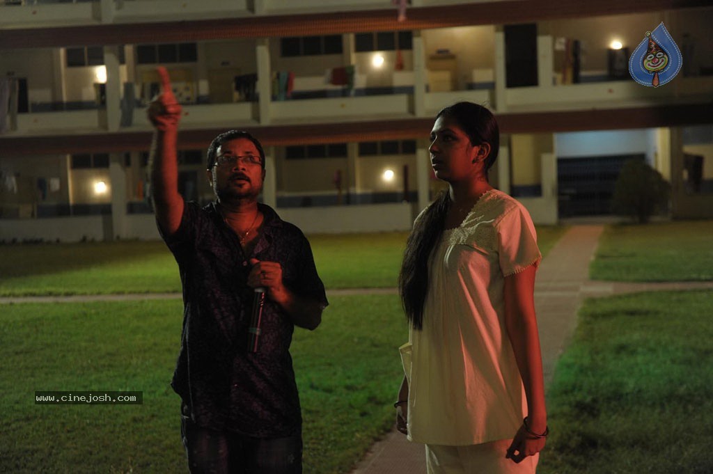 Sippai Tamil Movie Stills - 1 / 20 photos