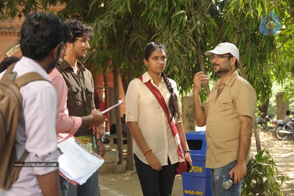 Sippai Tamil Movie Stills - 6 / 20 photos