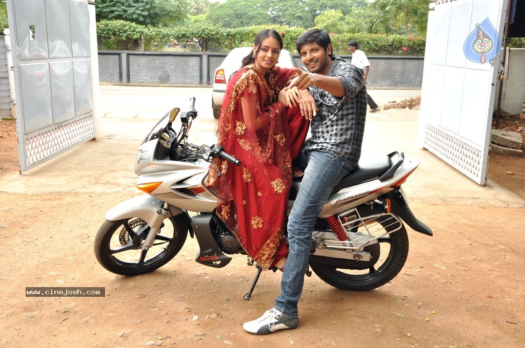 Siruvani Movie Stills - 24 / 33 photos