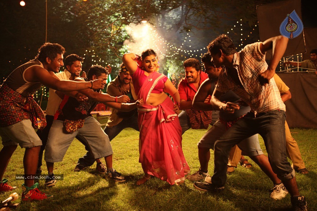 Siruvani Tamil Movie Hot Photos - 49 / 88 photos