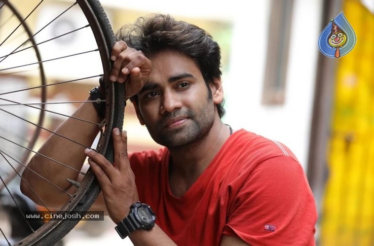 Siva 143 Movie Posters - 5 / 11 photos