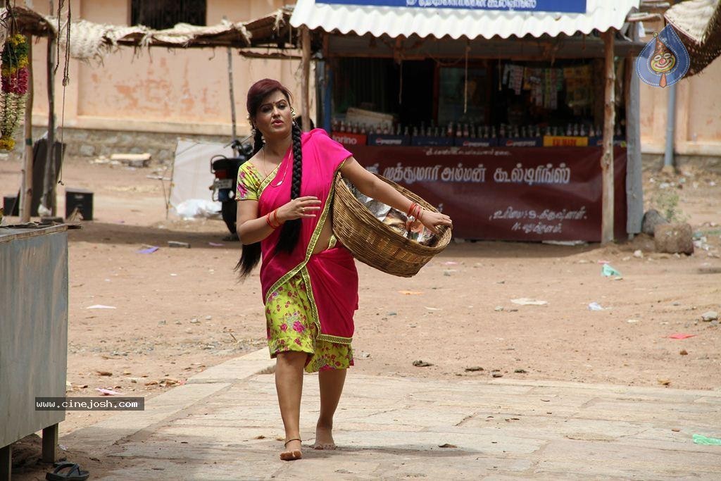 Sivappu Manidharagal Tamil Movie Photos - 27 / 67 photos