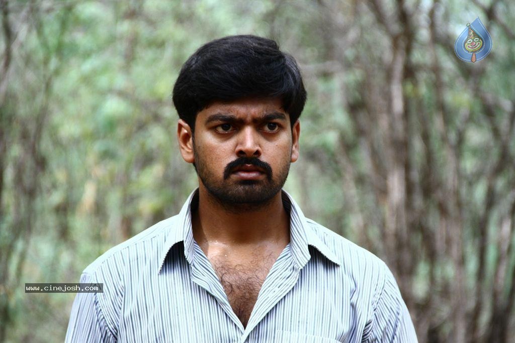 Sivappu Manidharagal Tamil Movie Photos - 59 / 67 photos