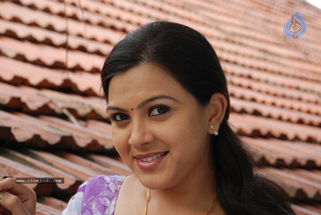 Sivappu Manidharagal Tamil Movie Photos - 64 / 67 photos