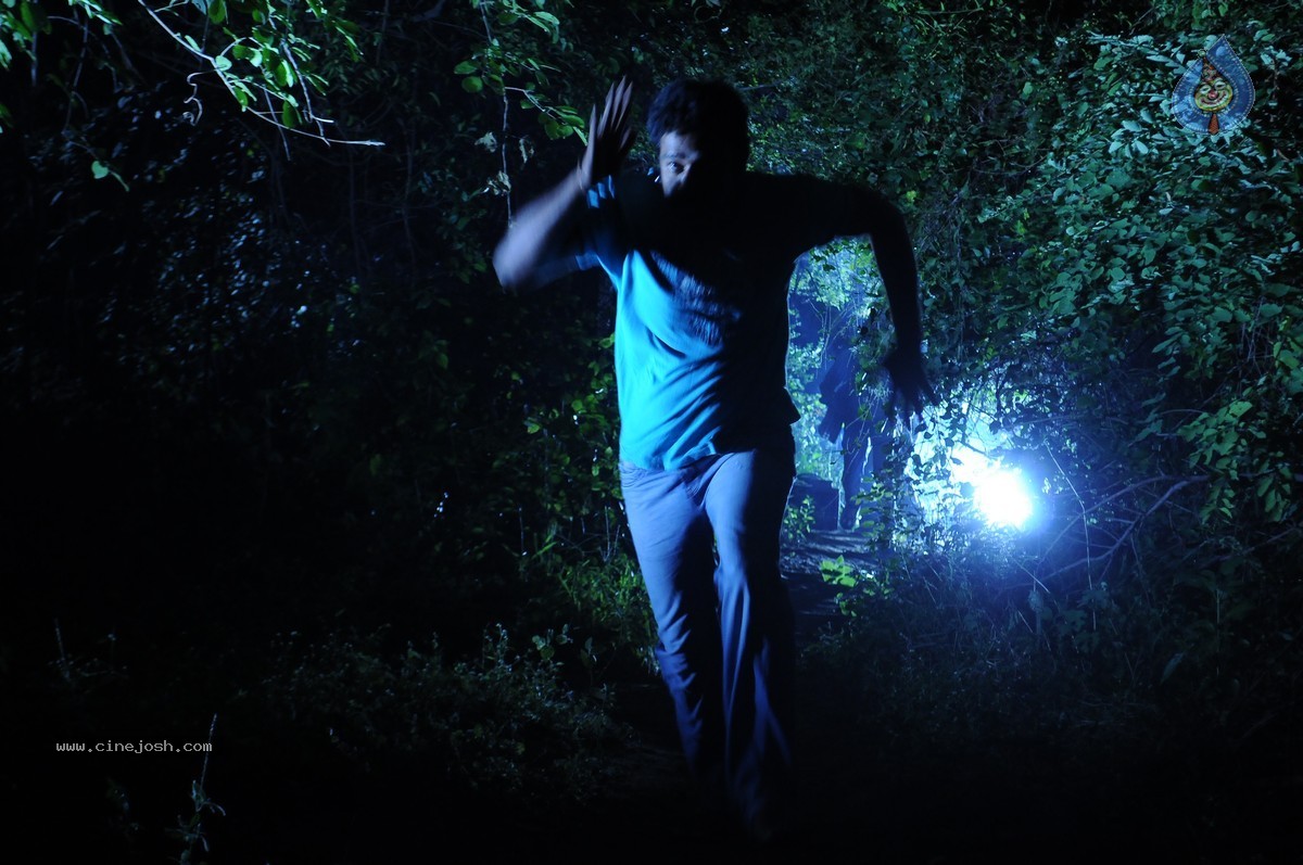 Snehame Thoduga Movie Stills - 7 / 142 photos