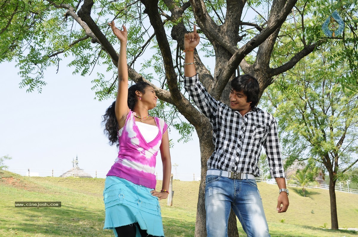 Snehame Thoduga Movie Stills - 9 / 142 photos