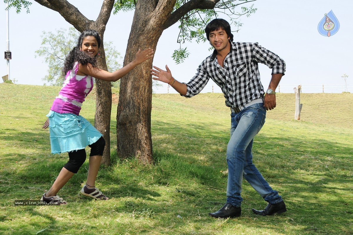 Snehame Thoduga Movie Stills - 51 / 142 photos