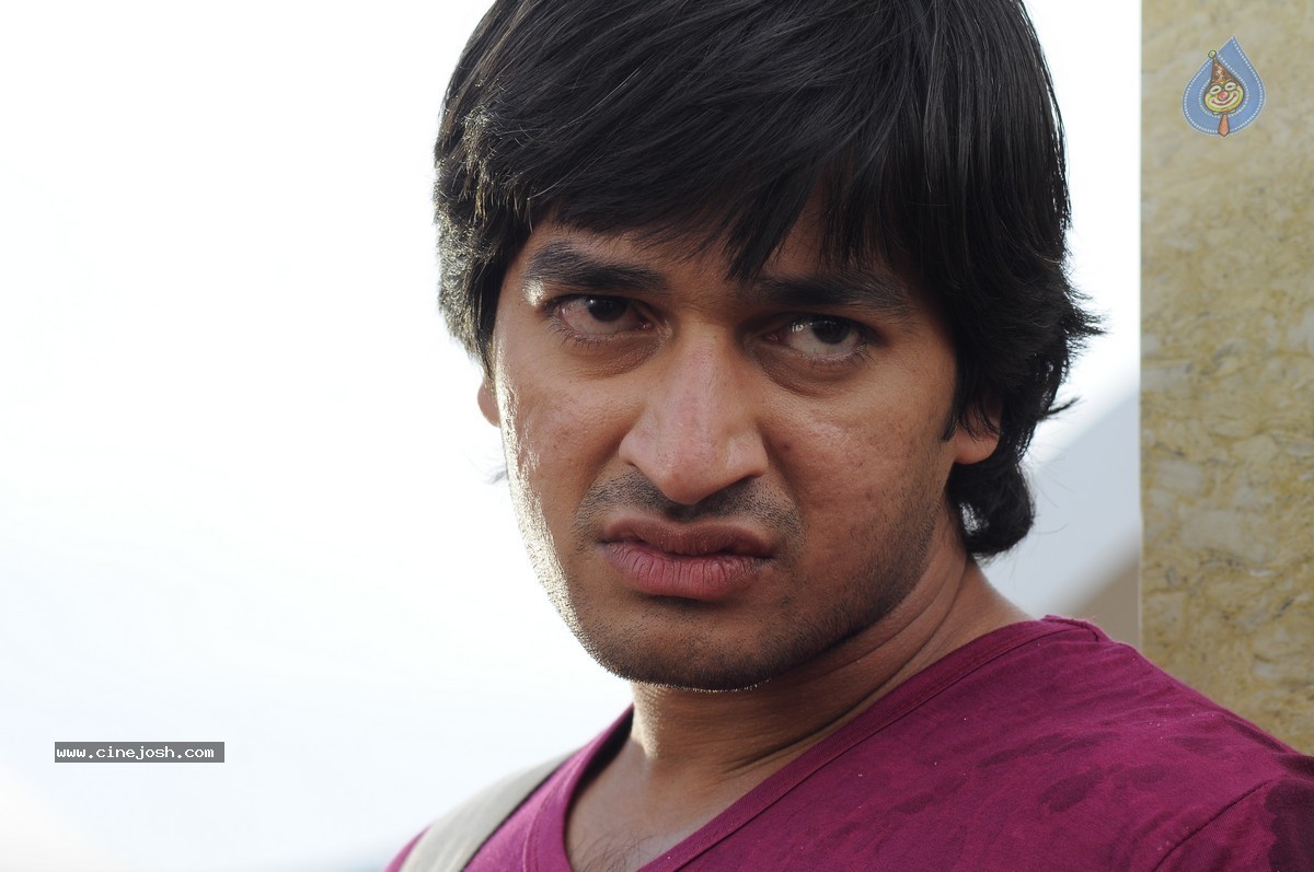 Snehame Thoduga Movie Stills - 69 / 142 photos