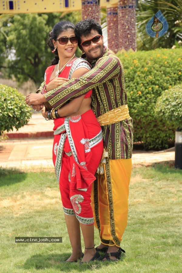Snehame Thoduga Movie Stills - 75 / 142 photos