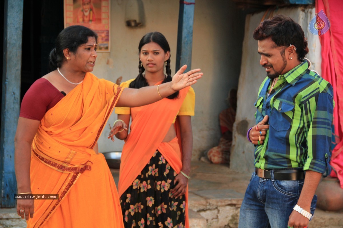 Snehame Thoduga Movie Stills - 76 / 142 photos