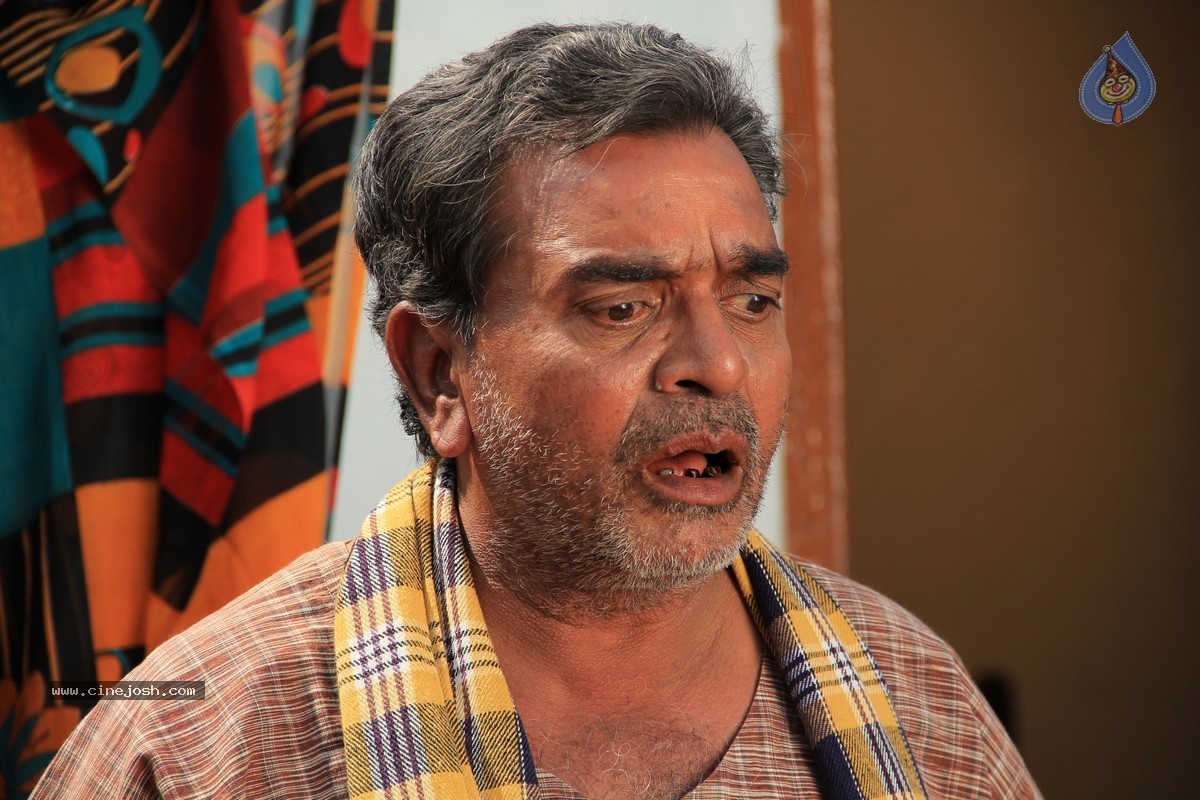 Snehame Thoduga Movie Stills - 84 / 142 photos
