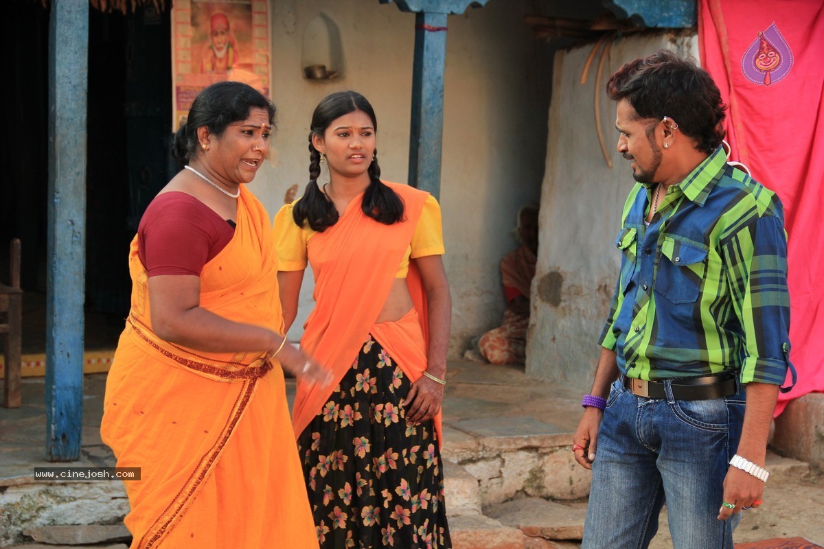Snehame Thoduga Movie Stills - 97 / 142 photos