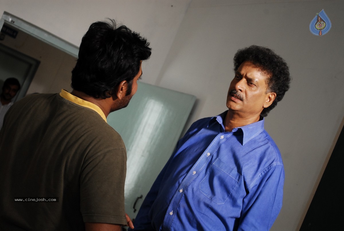 Snehame Thoduga Movie Stills - 110 / 142 photos