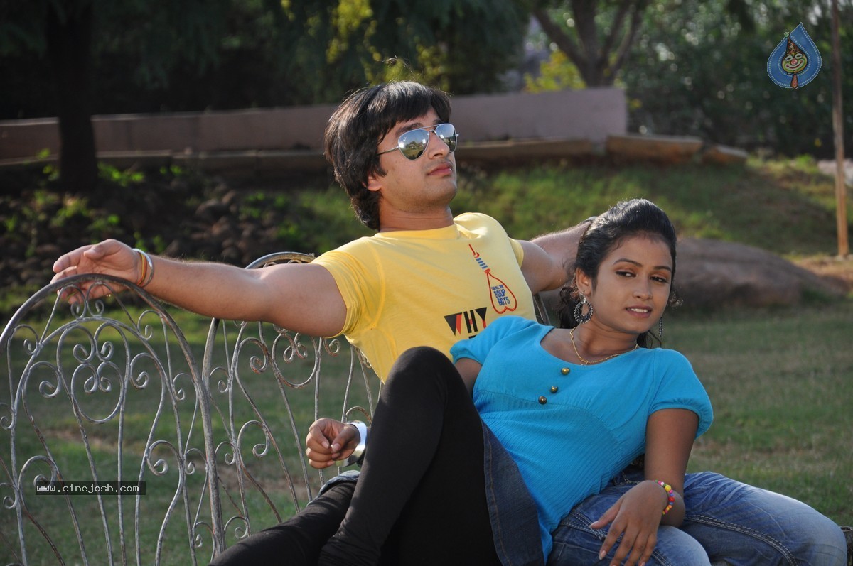 Snehame Thoduga Movie Stills - 126 / 142 photos