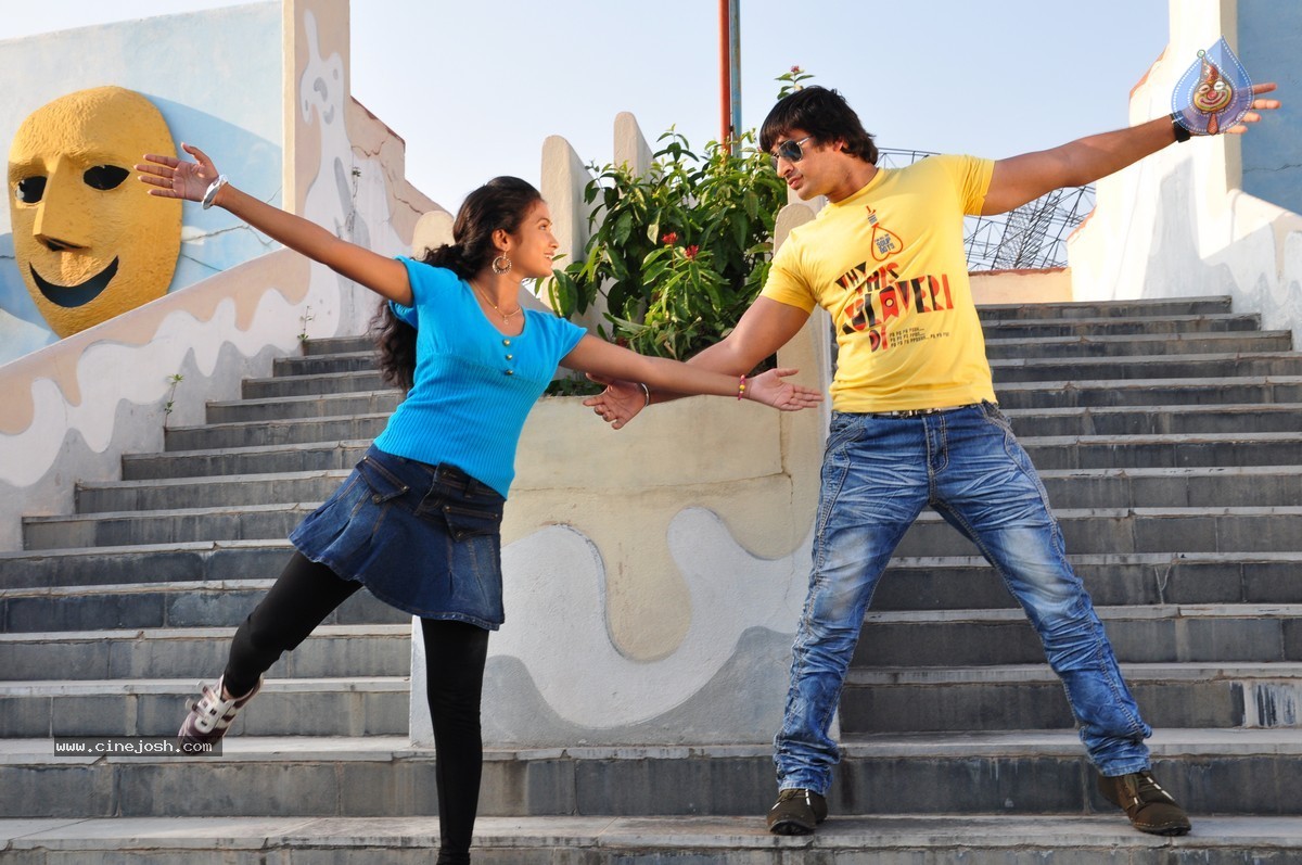 Snehame Thoduga Movie Stills - 131 / 142 photos
