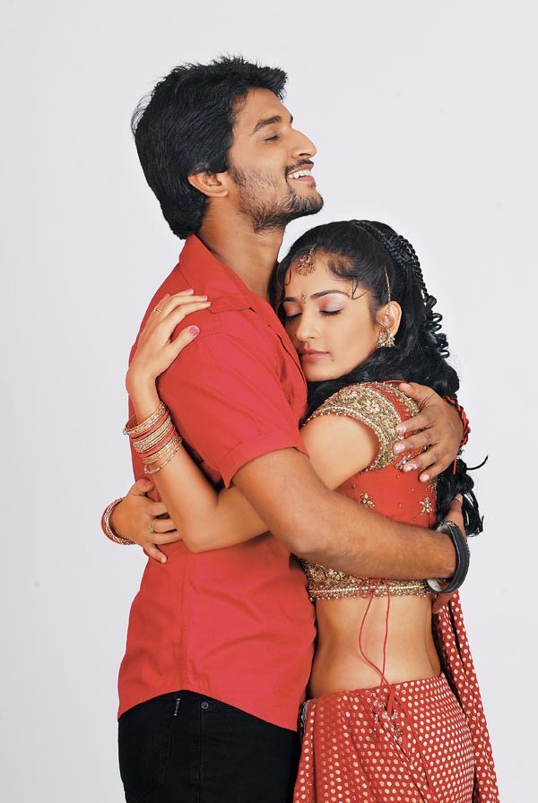 Snehituda Latest Stills  - 32 / 47 photos