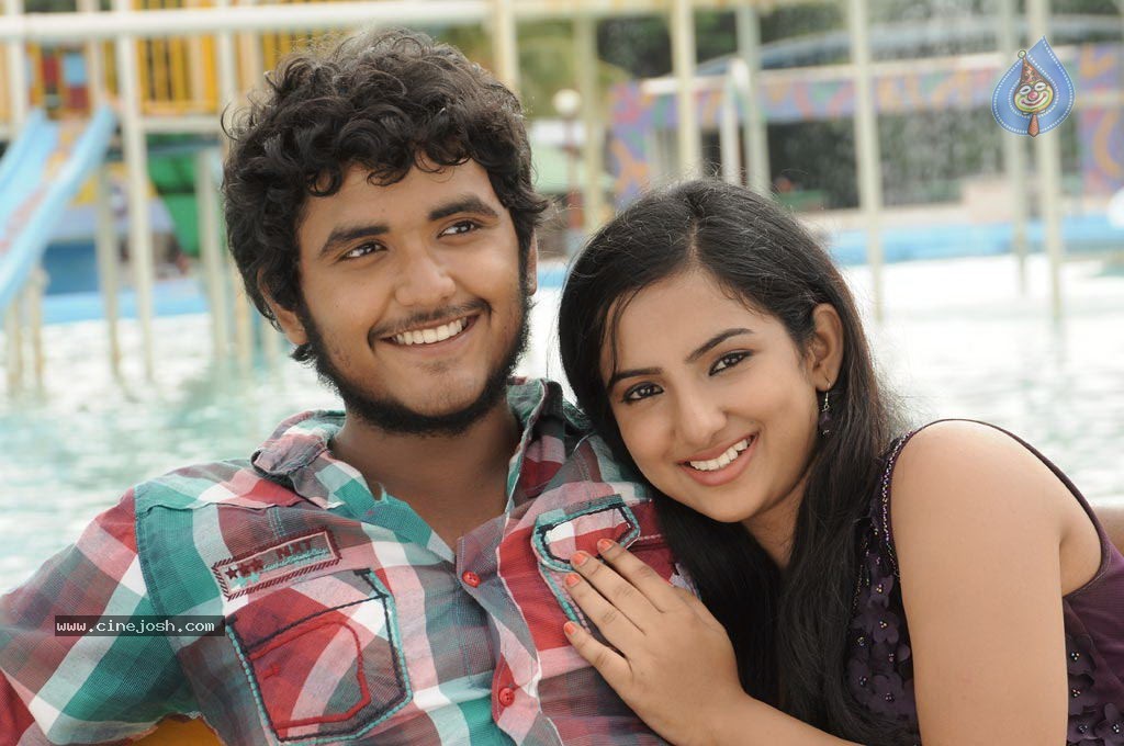 Sogusu Perundhu Tamil Movie Stills - 54 / 55 photos