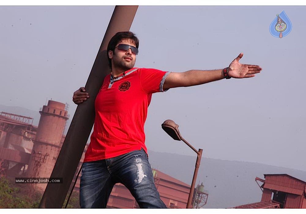 Solo Movie Latest Stills - 63 / 77 photos