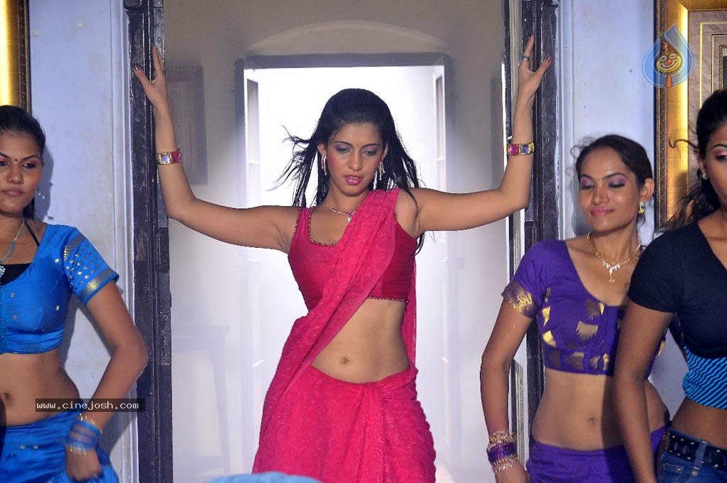Sooran Movie New Stills - 8 / 51 photos