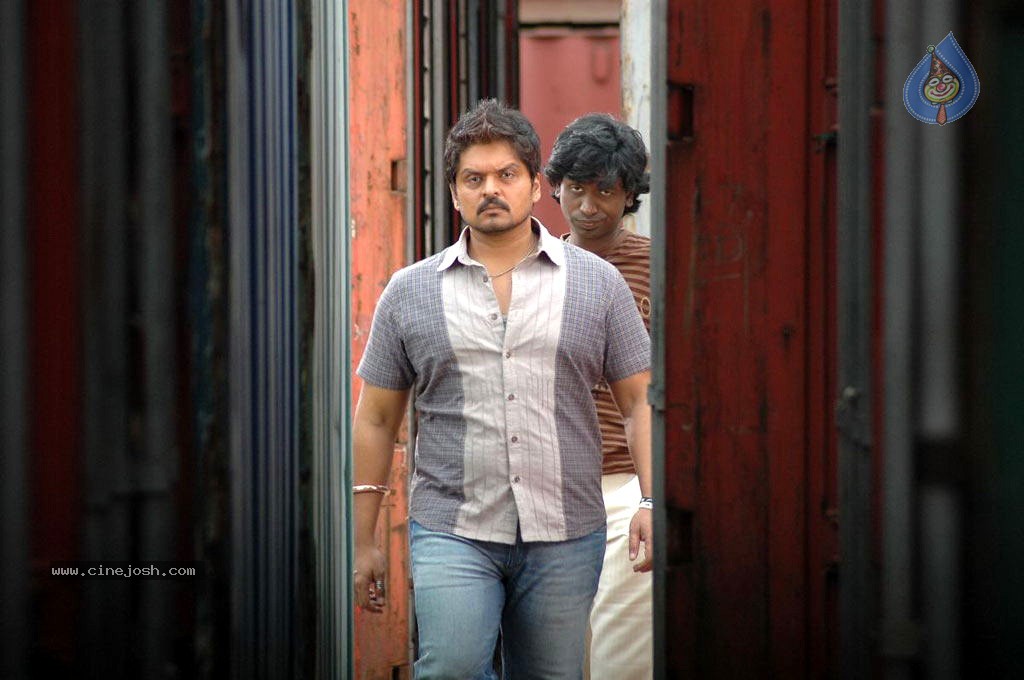 Sooran Movie New Stills - 34 / 51 photos