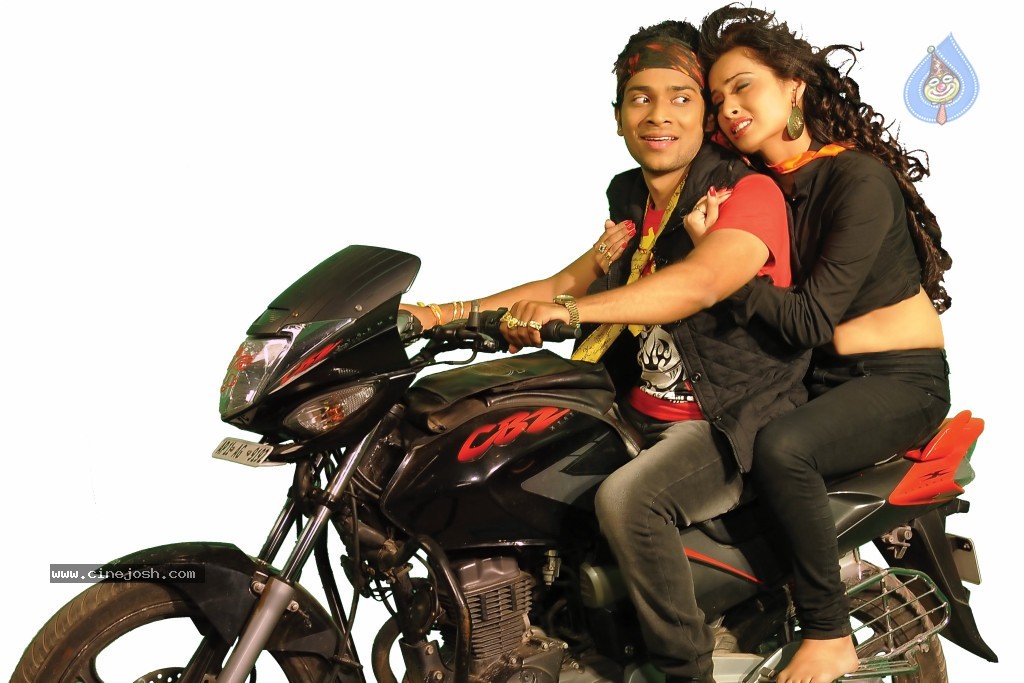Special Class Movie Stills - 1 / 5 photos
