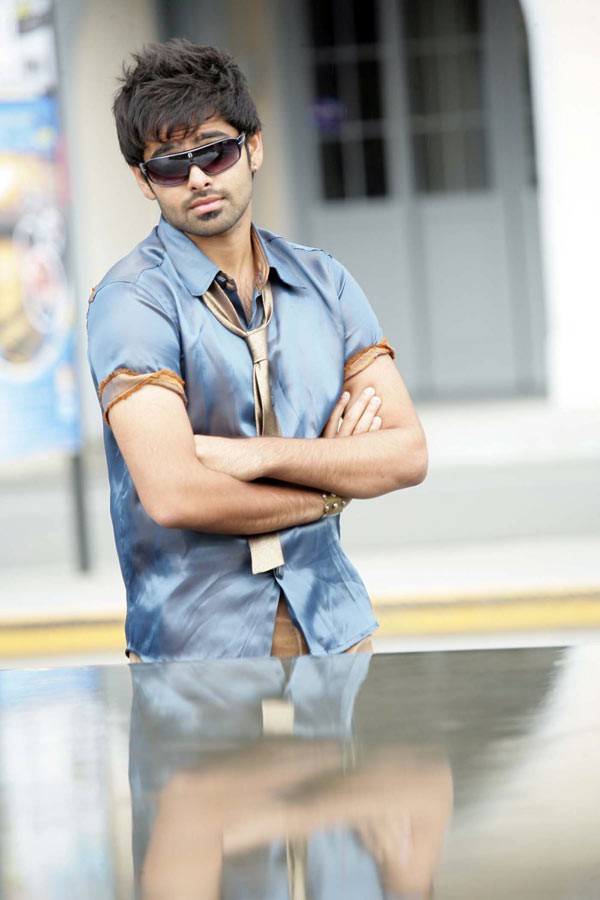 Sravanthi Movies Stills - 2 / 30 photos