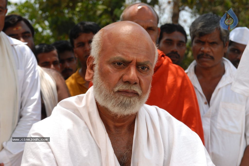 Sri Narayanaguru Movie Stills - 5 / 35 photos