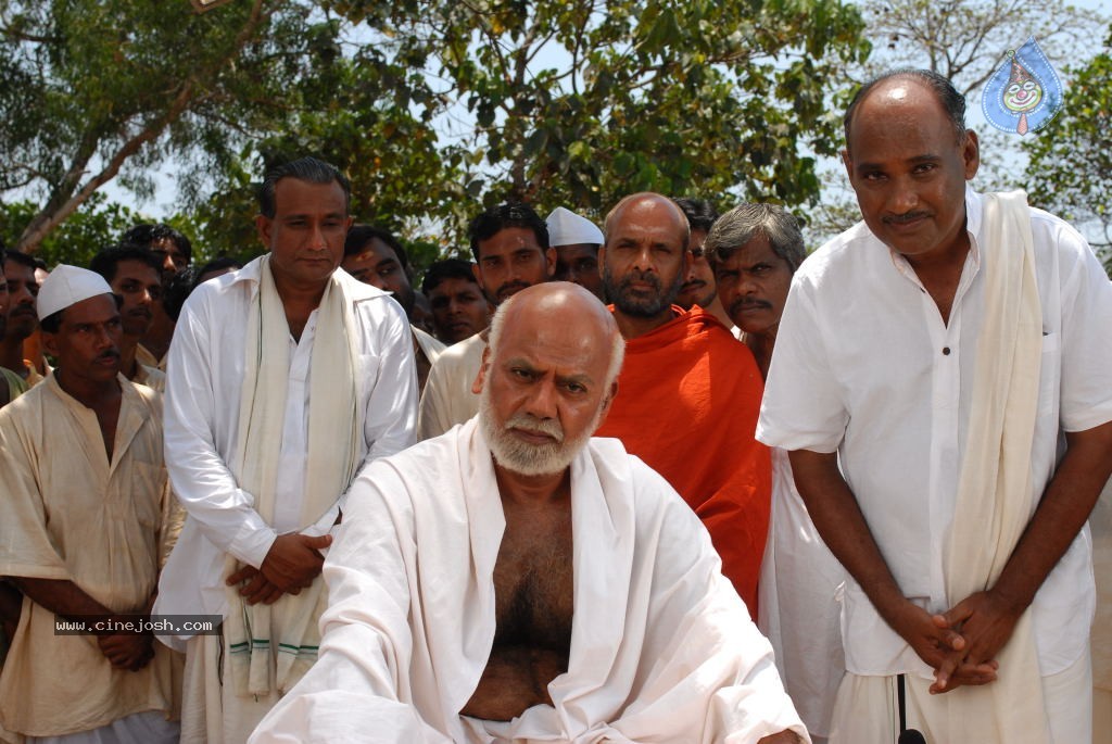 Sri Narayanaguru Movie Stills - 8 / 35 photos