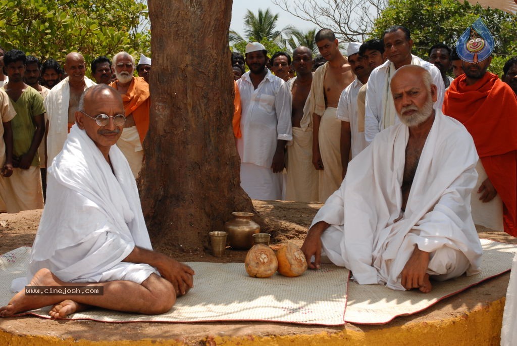 Sri Narayanaguru Movie Stills - 34 / 35 photos