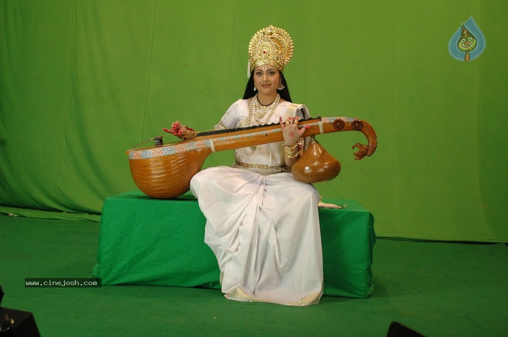 Sri Vasavi Vaibhavam Movie New Stills - 15 / 39 photos
