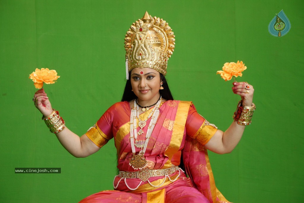 Sri Vasavi Vaibhavam Movie Stills - 14 / 18 photos
