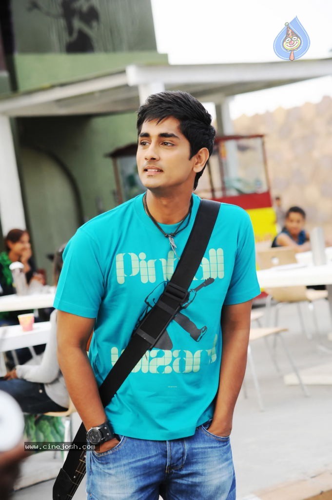 Sridhar Tamil Movie Stills - 19 / 22 photos
